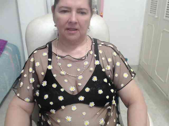 leonela-68 webcam