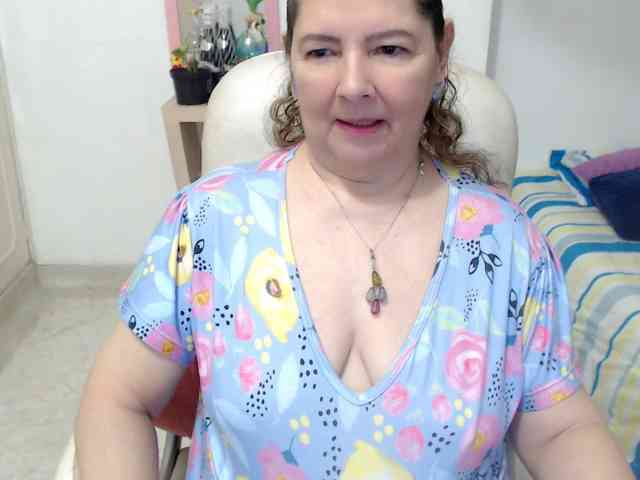leonela-68