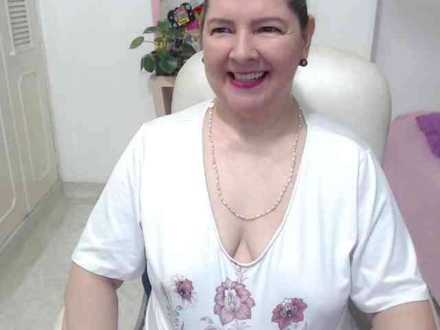 leonela-68 webcam