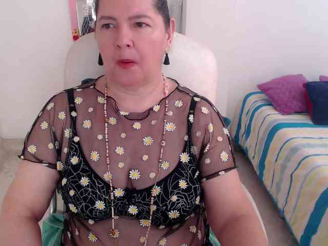 leonela-68 webcam