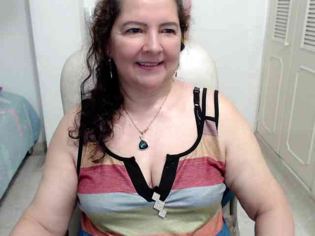 leonela-68 webcam