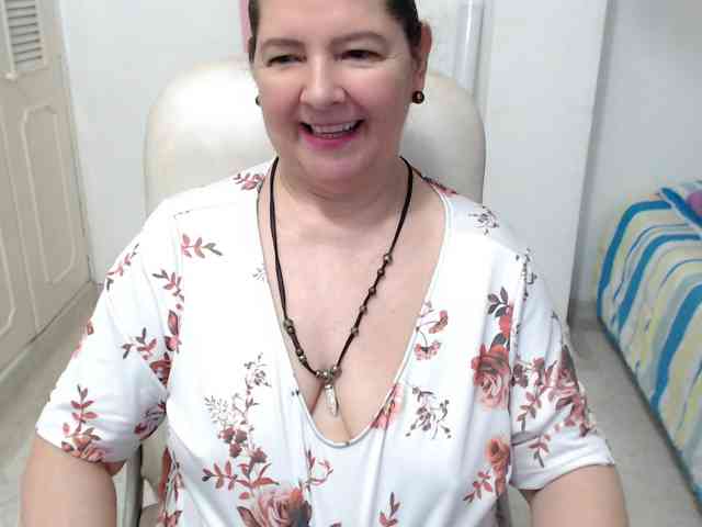 leonela-68 webcam