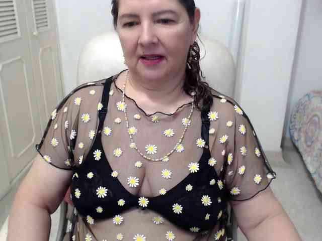 leonela-68 webcam