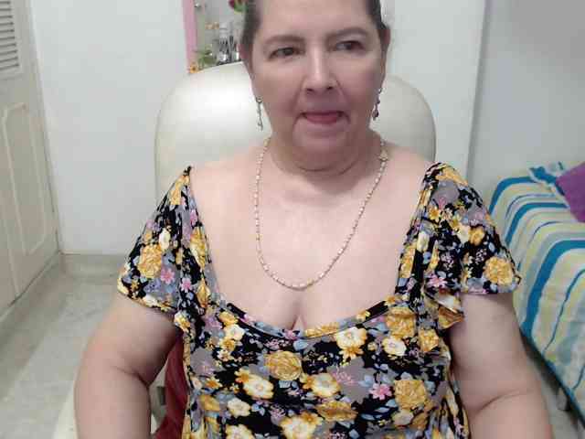 leonela-68