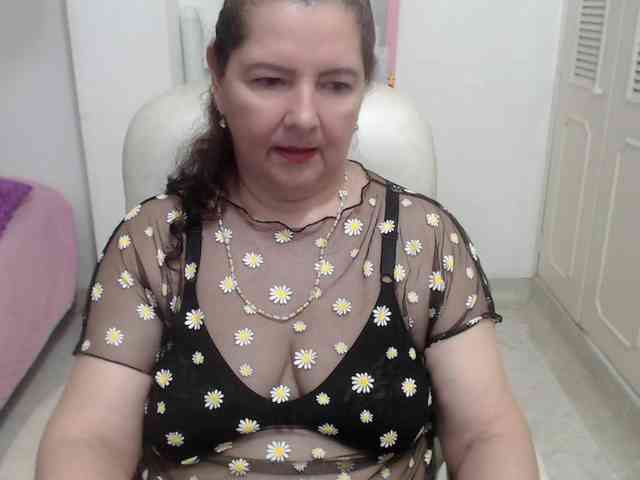 leonela-68 webcam