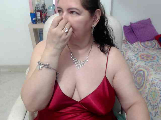 leonela-68 webcam