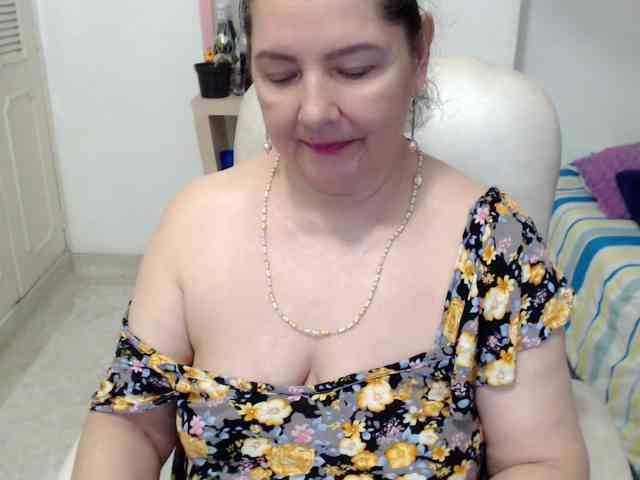 leonela-68