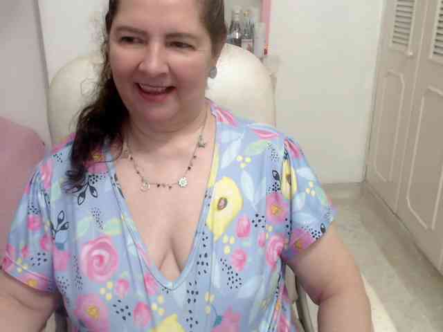 leonela-68 webcam