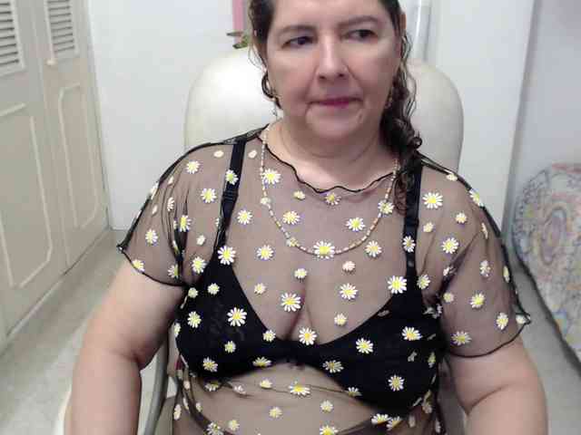 leonela-68 webcam