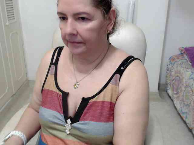 leonela-68 webcam