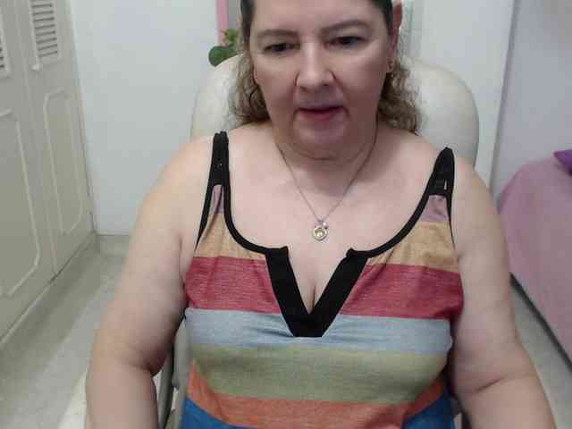 leonela-68 webcam