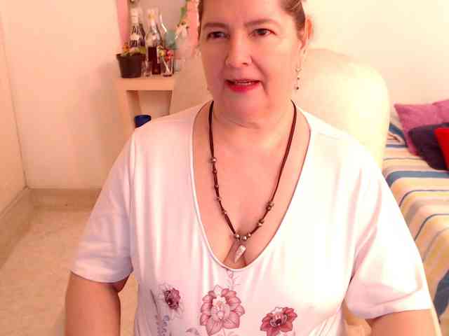 leonela-68