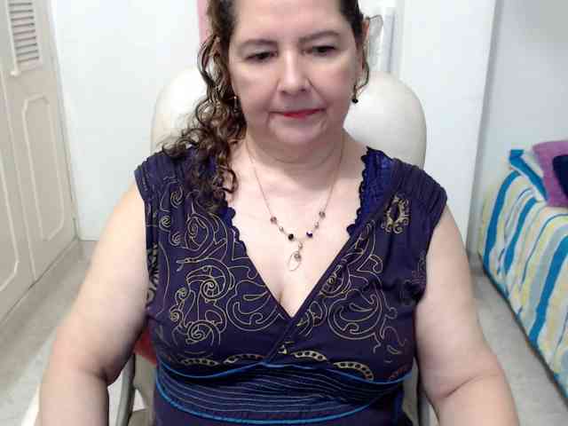 leonela-68