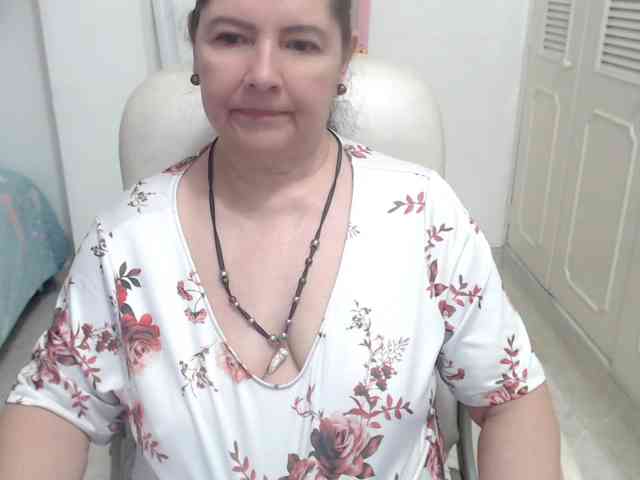 leonela-68 webcam