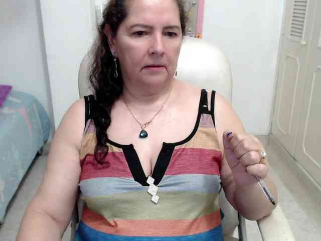 leonela-68 webcam