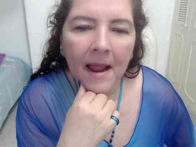 leonela-68 webcam