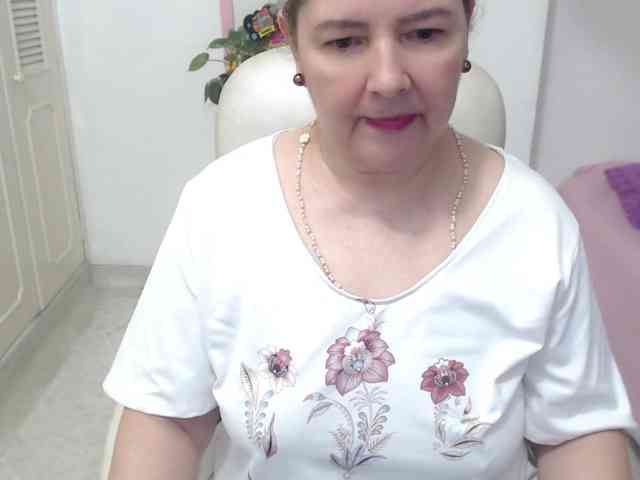 leonela-68 webcam