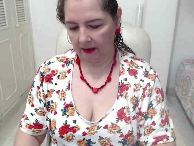 leonela-68 webcam