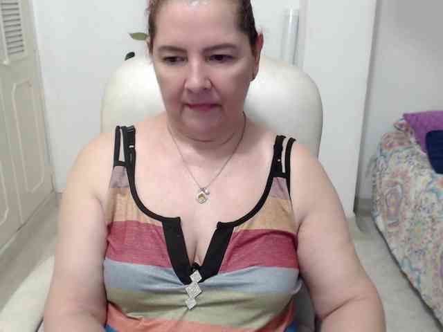 leonela-68 webcam