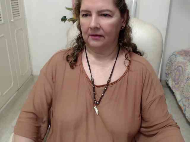 leonela-68 webcam