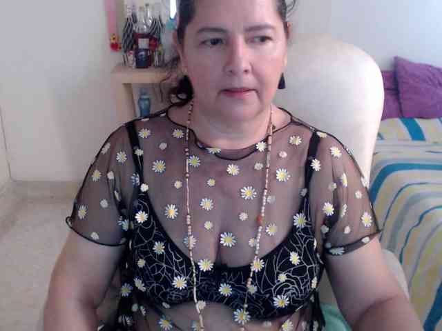 leonela-68 webcam