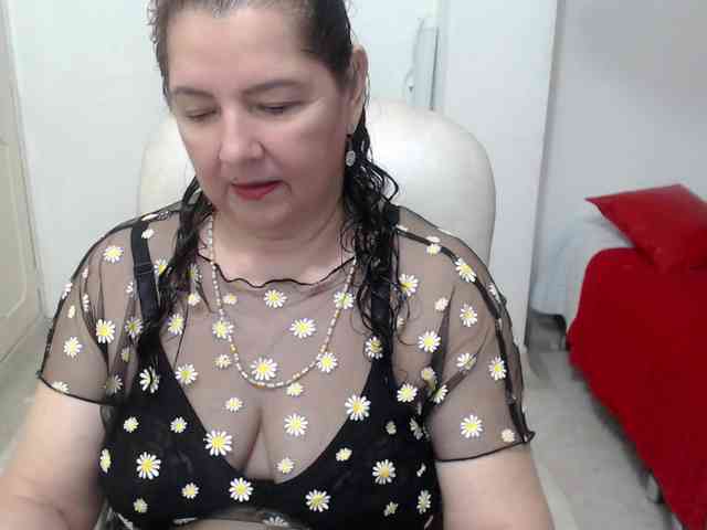 leonela-68