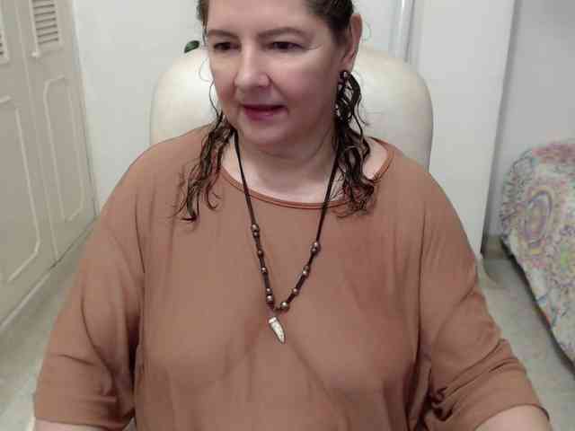leonela-68 webcam