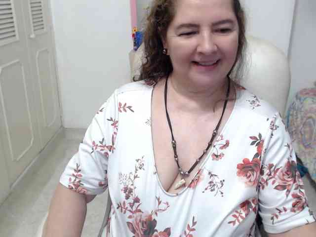 leonela-68 webcam