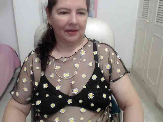 leonela-68 webcam