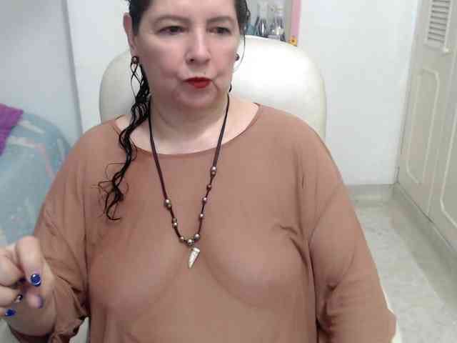 leonela-68 webcam