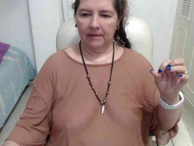 leonela-68 webcam