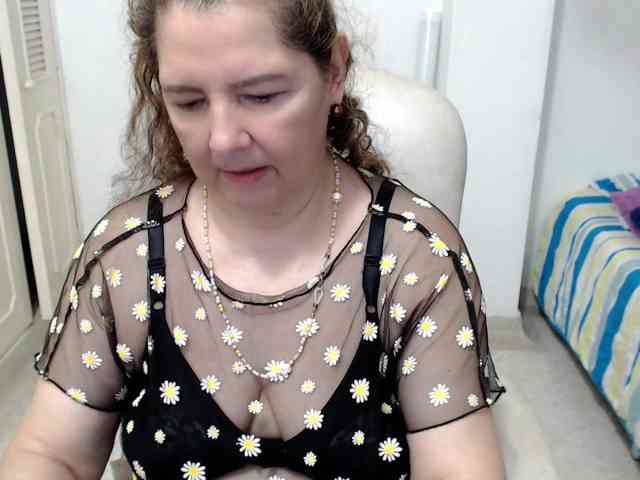 leonela-68