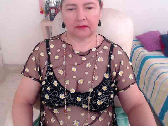 leonela-68 webcam