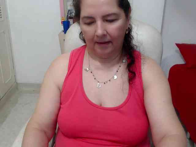 leonela-68 webcam