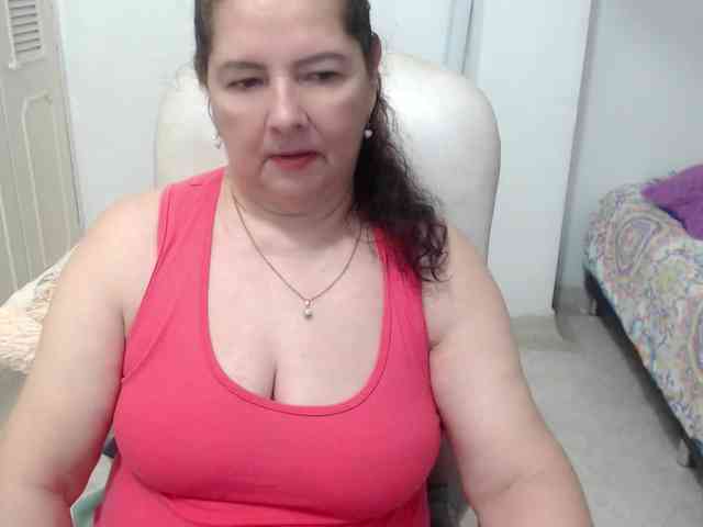 leonela-68