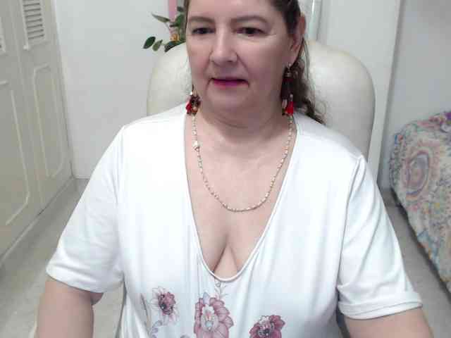 leonela-68