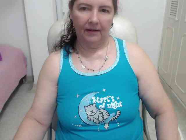 leonela-68 webcam