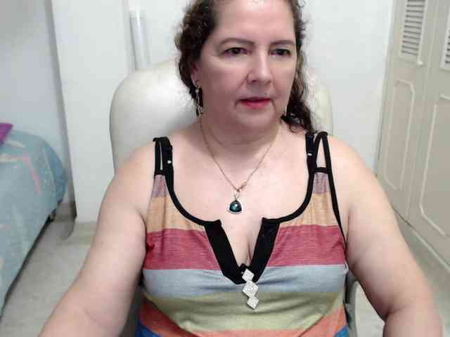 leonela-68 webcam