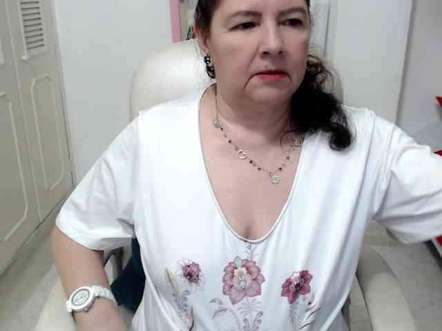 leonela-68 webcam