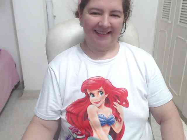 leonela-68 webcam