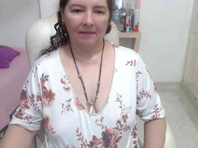 leonela-68 webcam