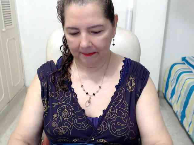 leonela-68