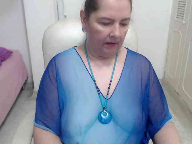 leonela-68 webcam