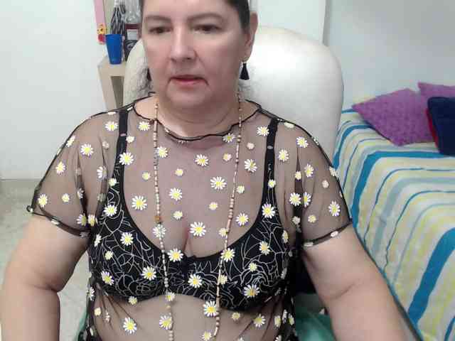 leonela-68 webcam