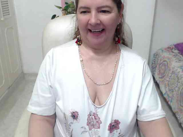 leonela-68 webcam