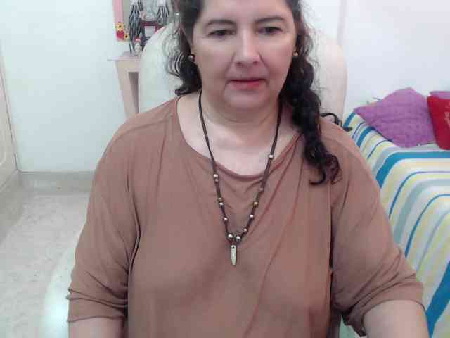 leonela-68 webcam
