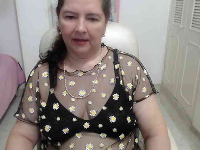 leonela-68 webcam