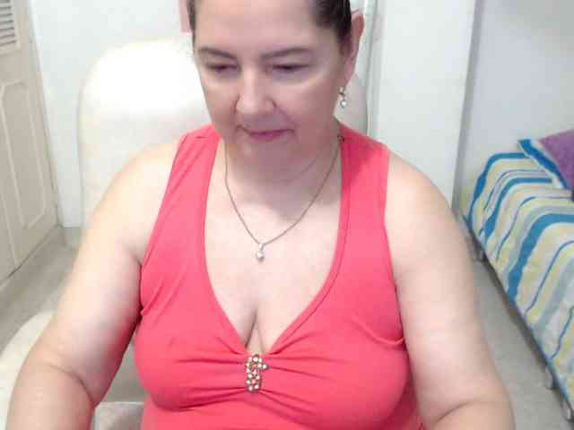leonela-68