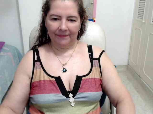 leonela-68 webcam