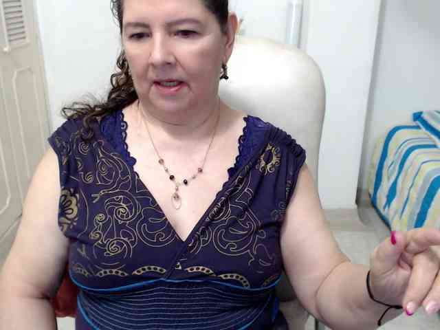 leonela-68 webcam